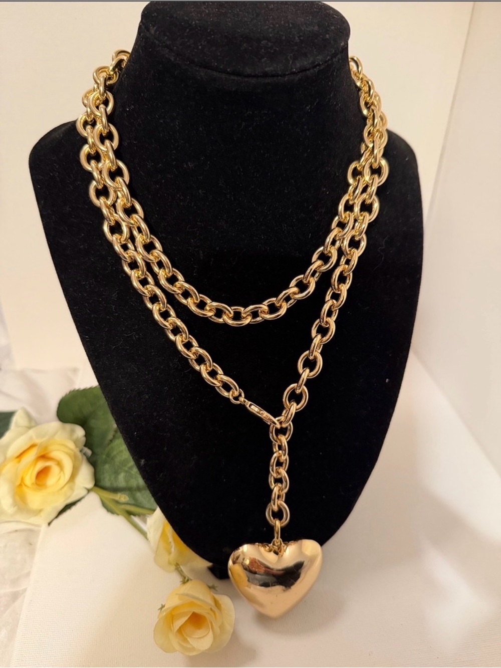 Roxanne Assoulin Authentic The Puffy Heart Necklace in Gold. NEW